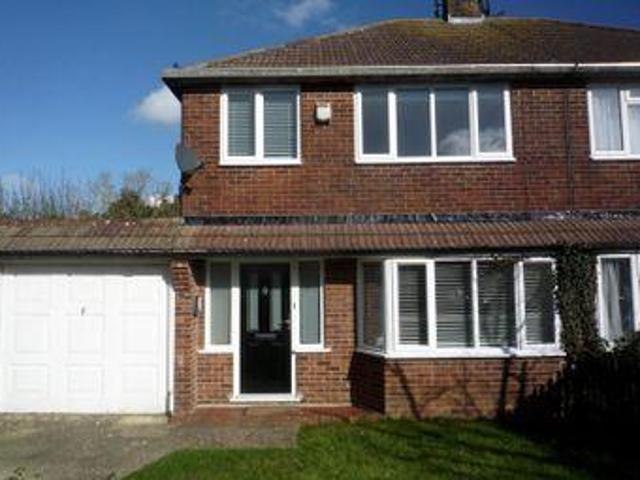 House for rent in Perryfields, West Sussex