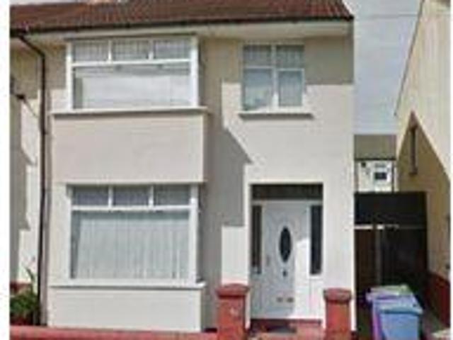 House for rent in Calderstones