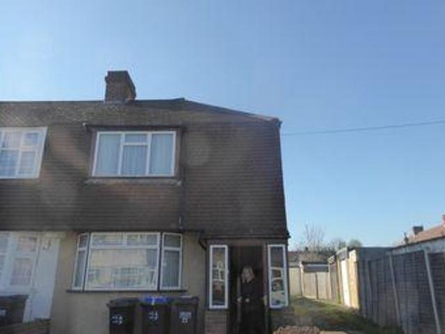 House for rent in Surrey
