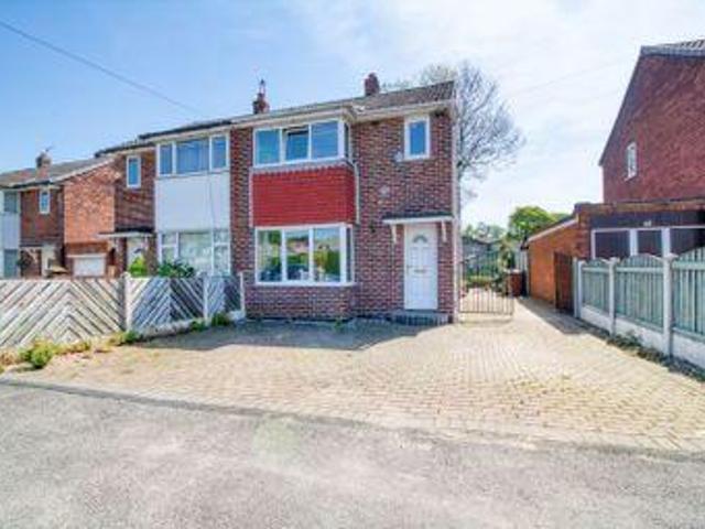 House for sale in Normanton and Altofts, West Yorkshire