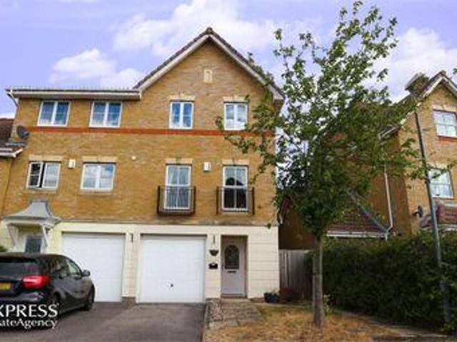 House for sale in Uxbridge, Greater London