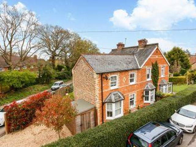 House for sale in Ascot
