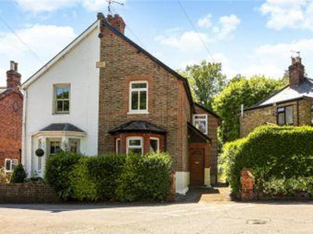 House for sale in Ascot