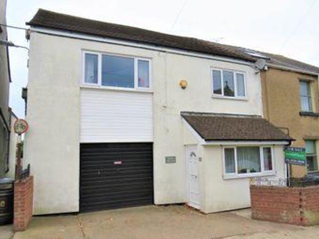 House for sale in Bromsberrow Heath, Gloucestershire