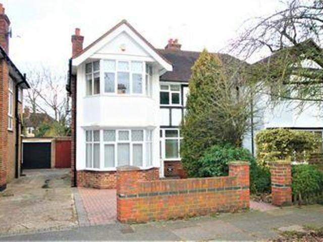 House for sale in Little Stanmore, Greater London