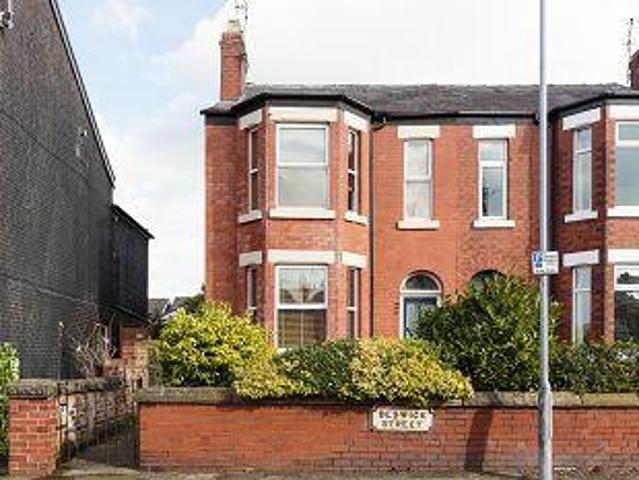 House for sale in Macclesfield, Cheshire East