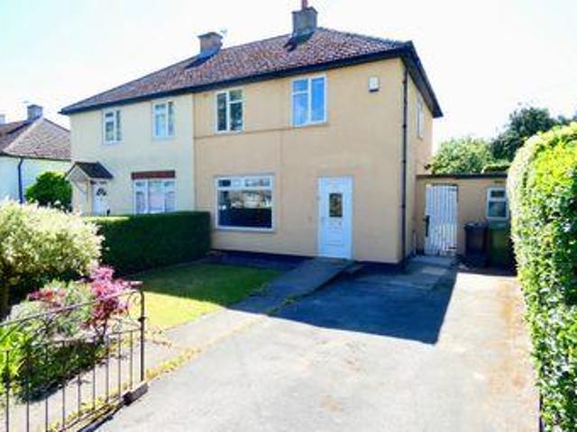 House for sale in Huddersfield, West Yorkshire