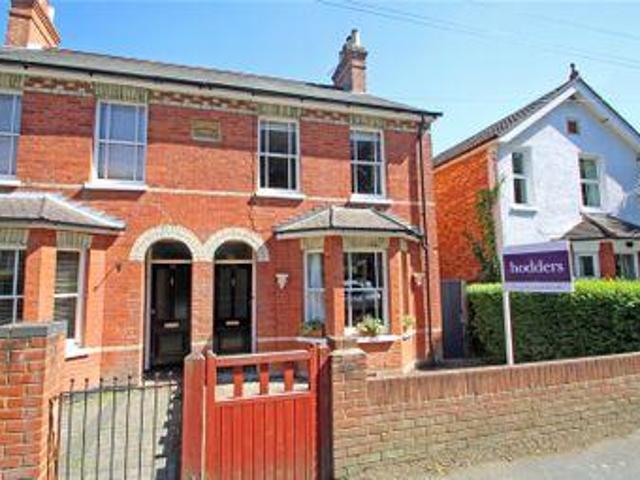 House for sale in Chertsey, Runnymede