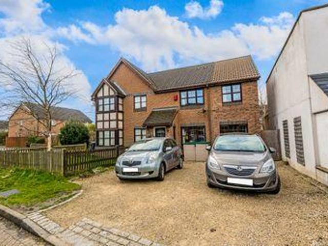 House for sale in Hillview, Surrey