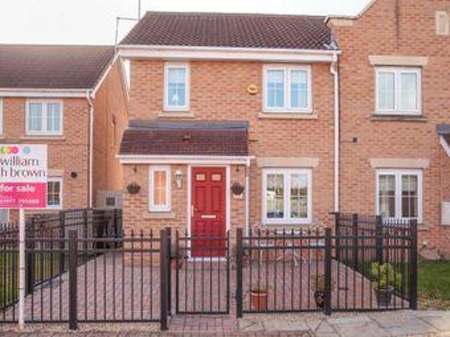 House for sale in Knottingley, West Yorkshire