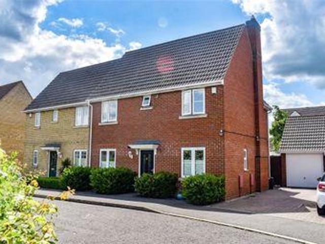 House for sale in Duton Hill