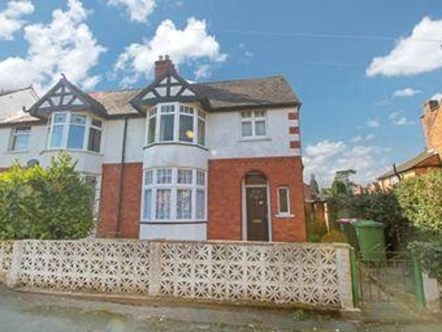 House for sale in Gun Hill, Warwickshire