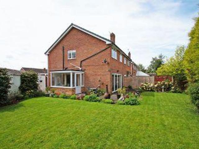 House for sale in Bromsgrove, Worcestershire