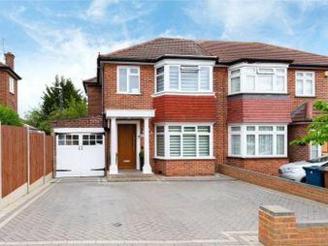 House for sale in Little Stanmore, Greater London