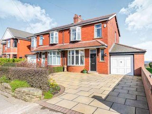 House for sale in Roby Mill, Lancashire