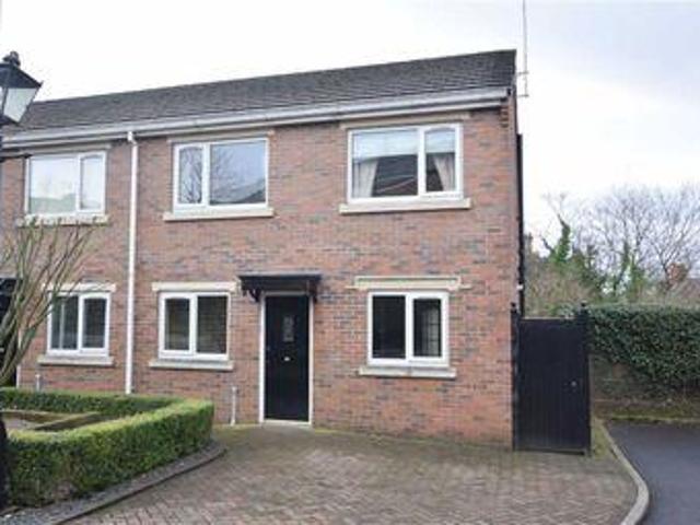 House for sale in Ashton-under-Lyne, Tameside