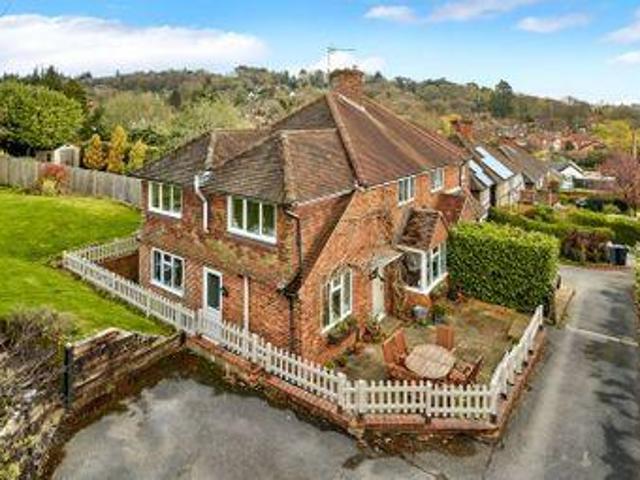 House for sale in Fole, Surrey
