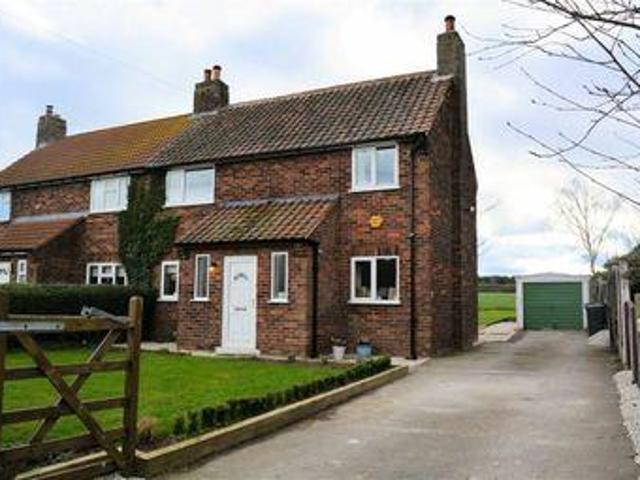House for sale in Knottingley, West Yorkshire