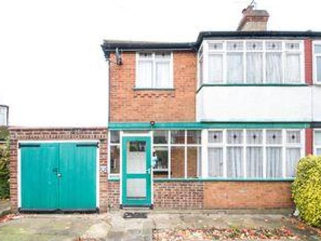 House for sale in Little Stanmore, Greater London