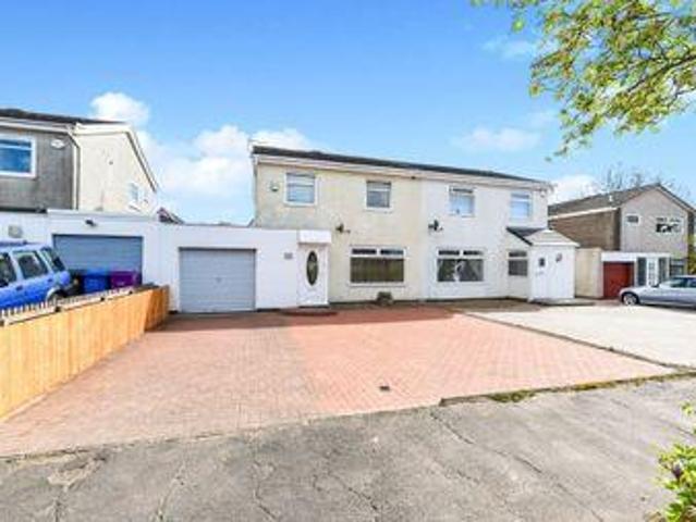 House for sale in Kilwinning, Scotland