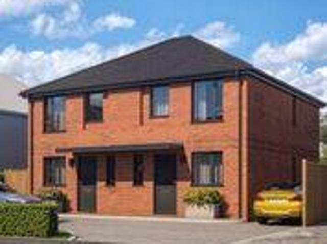 House for sale in Hillview, Surrey