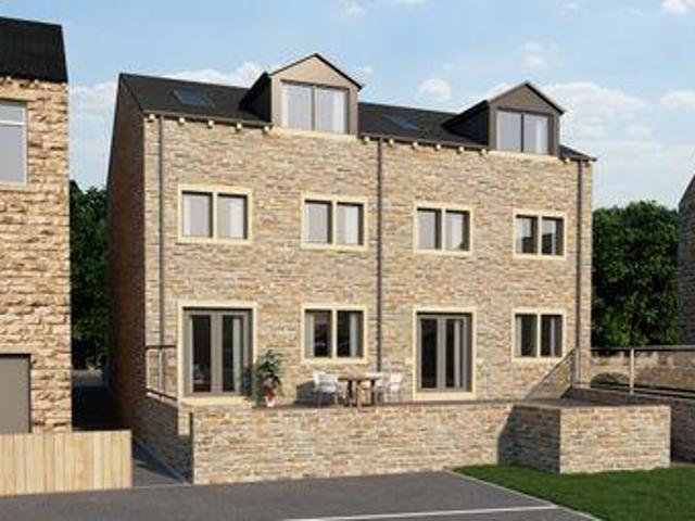 House for sale in Huddersfield, West Yorkshire