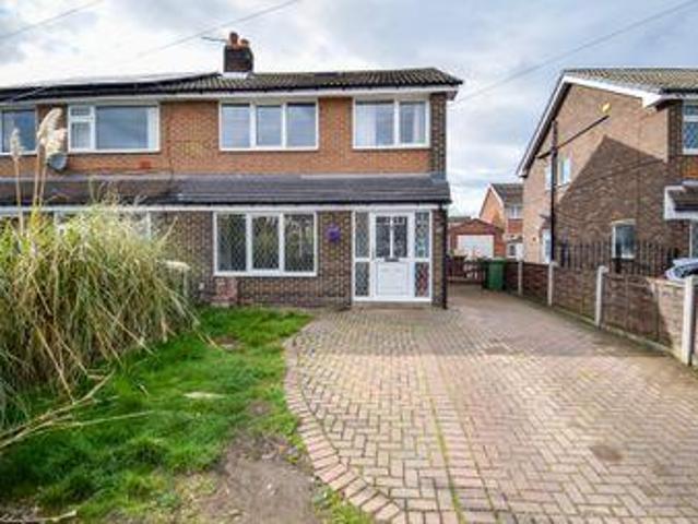 House for sale in Ossett, West Yorkshire