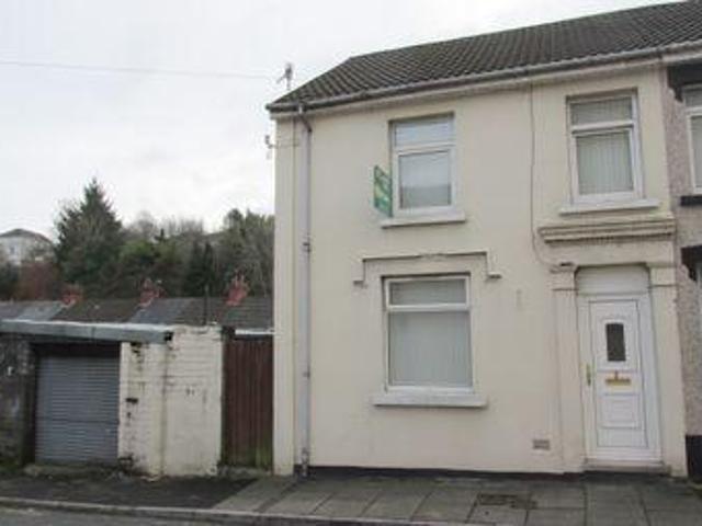 House for sale in Mid Glamorgan, Cymru / Wales