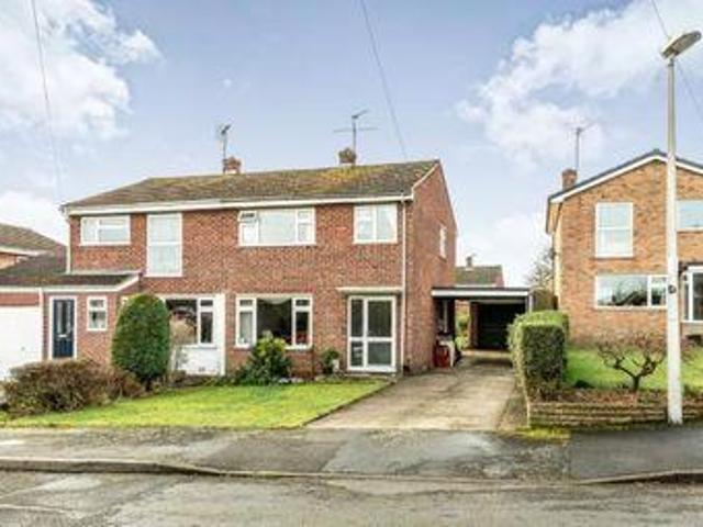 House for sale in Green Close, Warwickshire