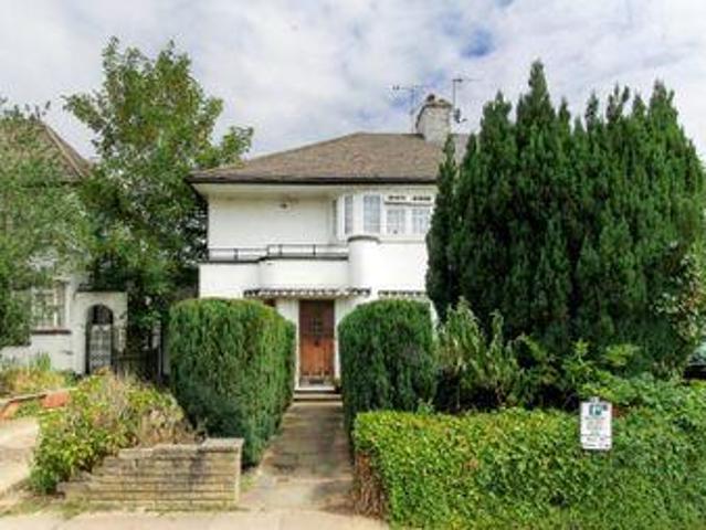 House for sale in Edgware, Greater London