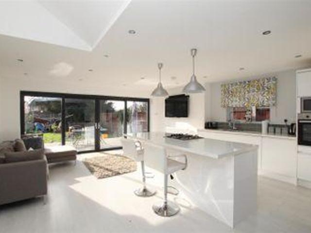 House for sale in Navestock Side