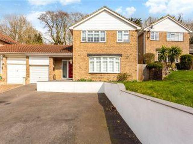 House for sale in Hillview, Surrey