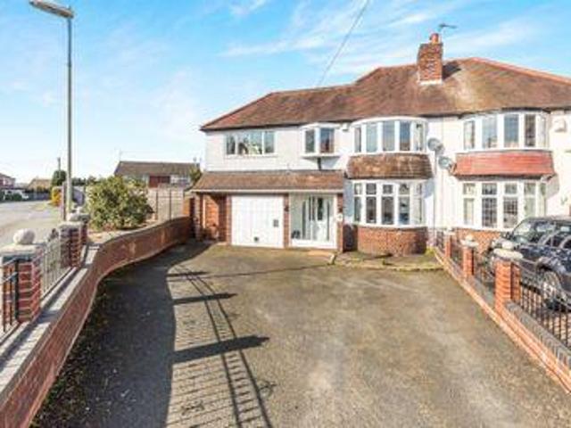 House for sale in Halesowen, West Midlands