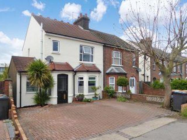 House for sale in Dunstable, Central Bedfordshire