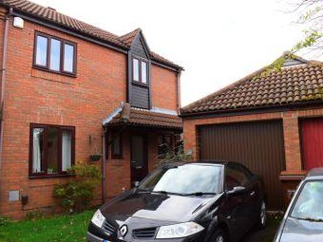 House for sale in Northampton, Northamptonshire