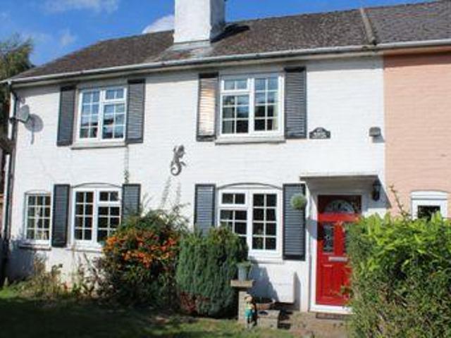 House for sale in Fole, Surrey