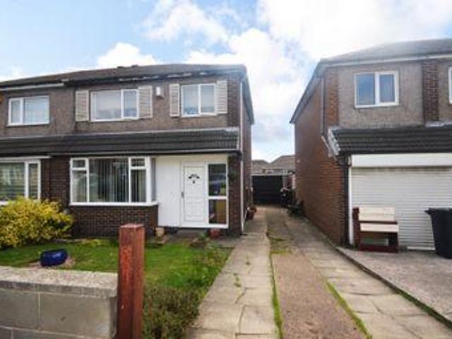 House for sale in Huddersfield, West Yorkshire