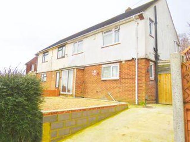 House for sale in Luton