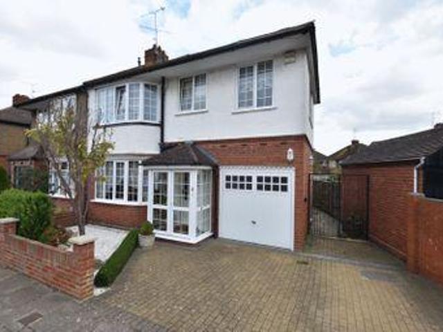 House for sale in Luton