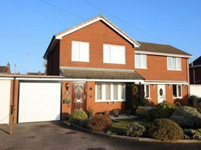 House for sale in Kingsley Moor, Staffordshire