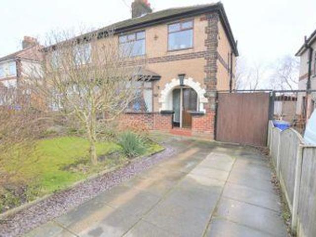 House for sale in Ashton-under-Lyne, Tameside