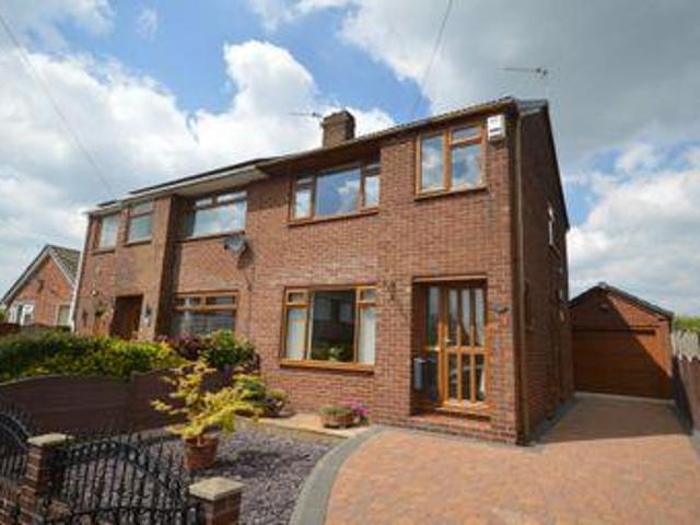 House for sale in Ossett, West Yorkshire