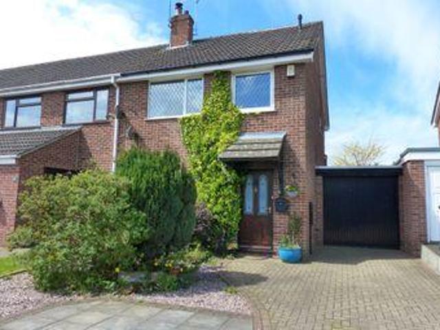 House for sale in Froggatt, East Midlands