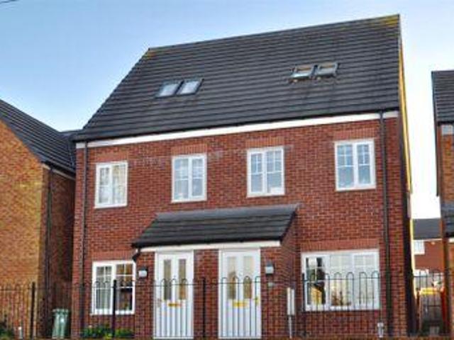 House for sale in Stalybridge, Tameside