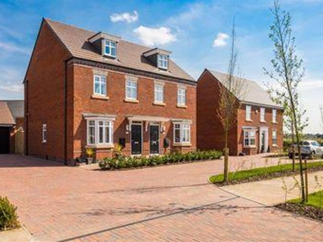 House for sale in Froggatt, East Midlands