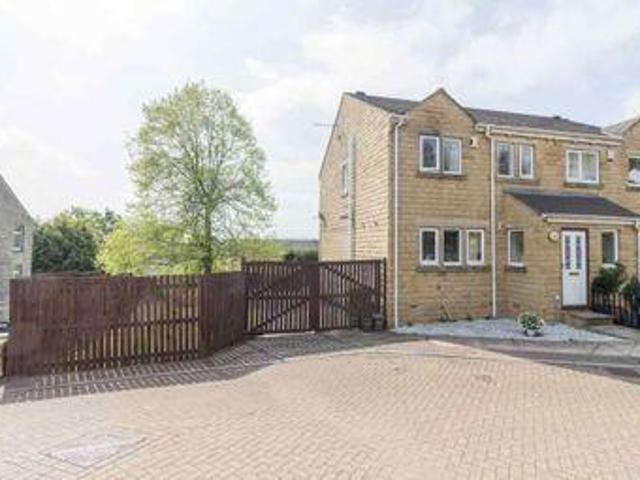 House for sale in Halifax, Calderdale