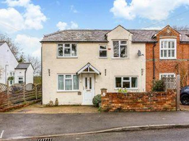 House for sale in Ascot
