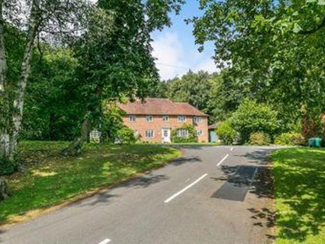 House for sale in Chertsey, Runnymede