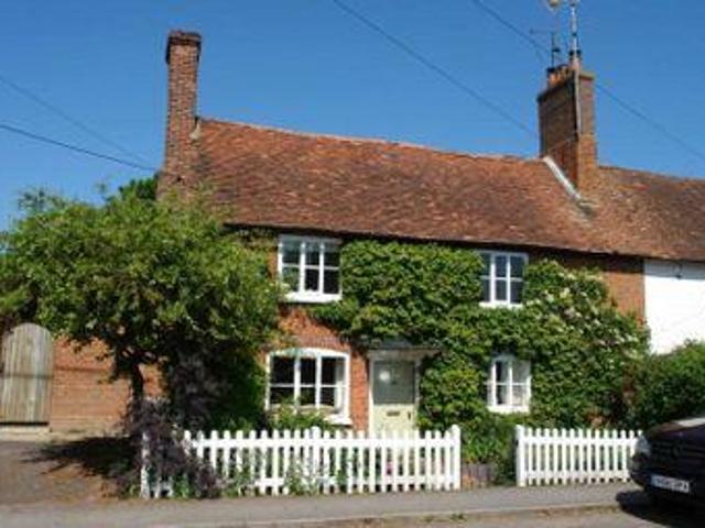 House for sale in Farnham, Waverley