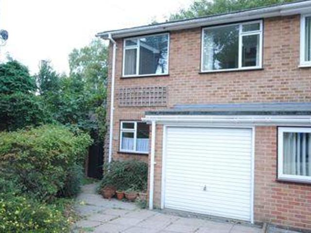 House for sale in Ascot